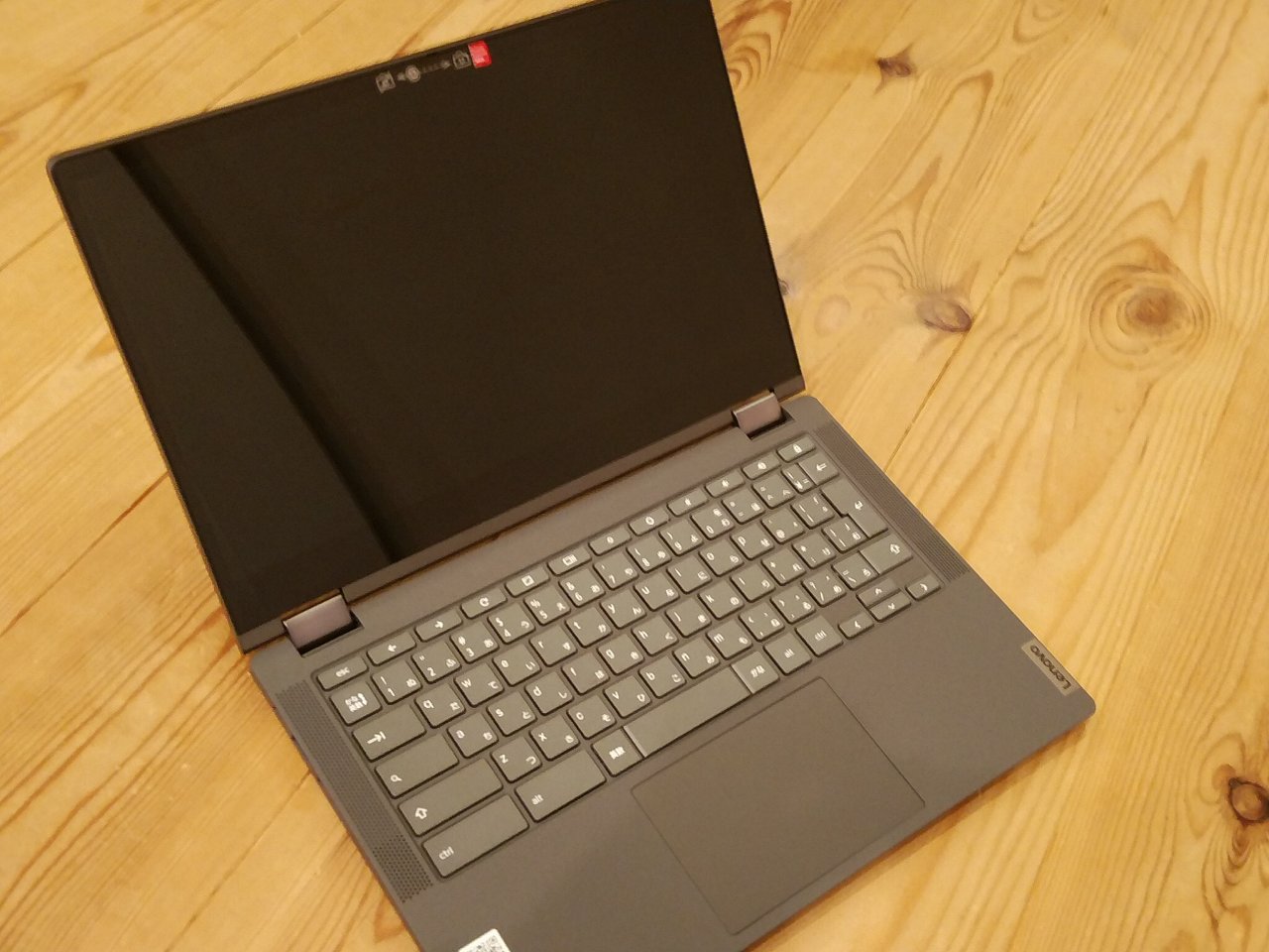 小学生にクロームブックlenovo ideapad flex550iを買って2年、どう